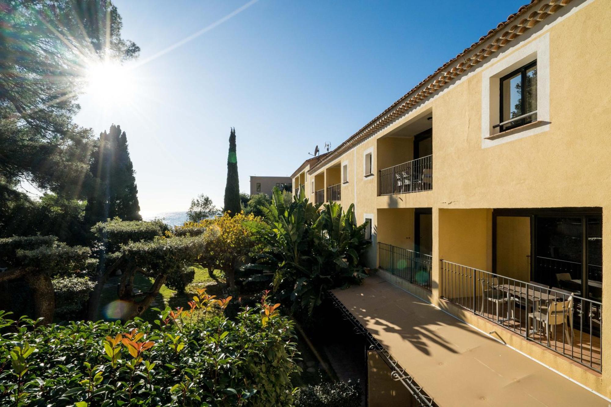 Le Rayol-Canadel-sur-Mer La Residence Du Bailli المظهر الخارجي الصورة