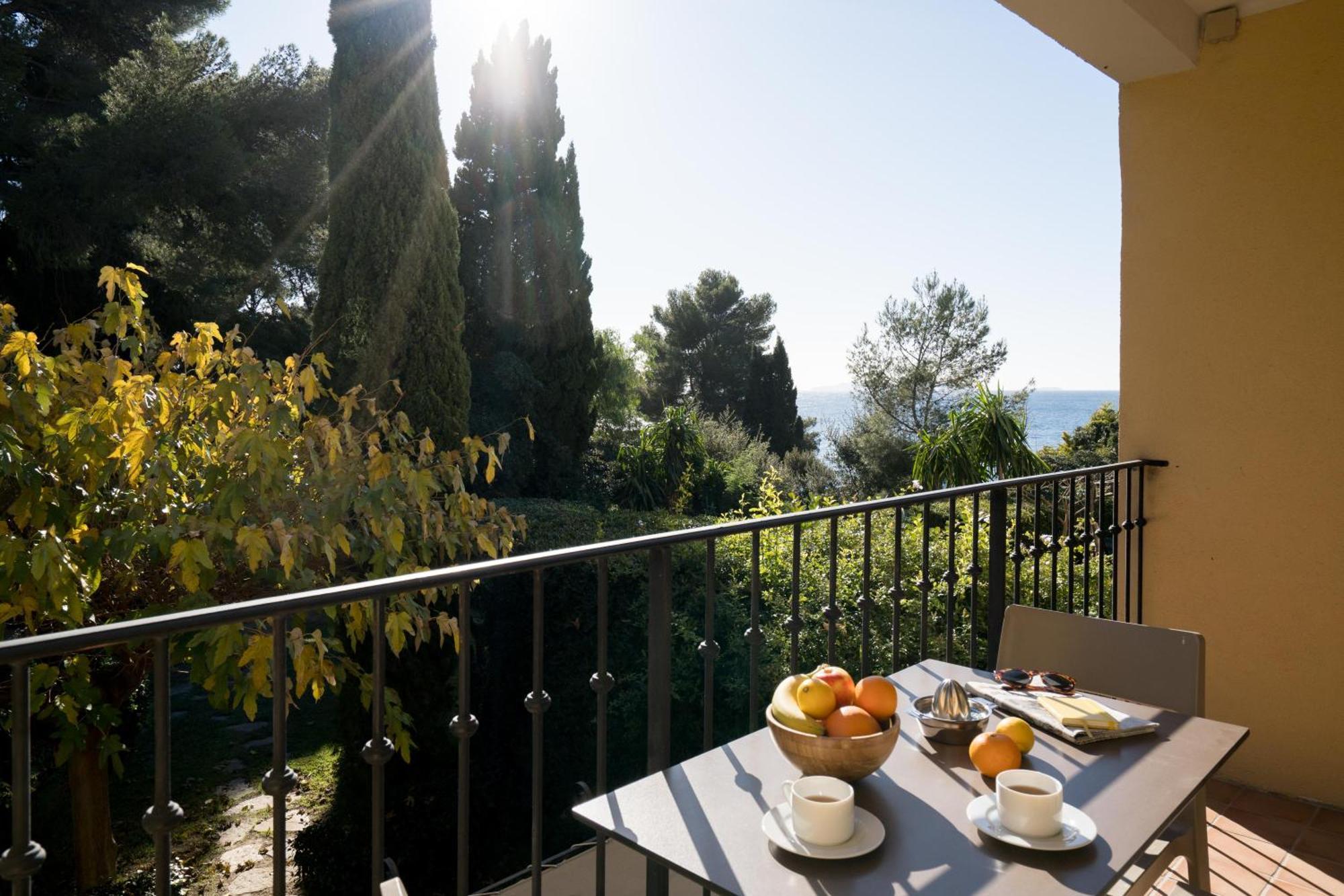 Le Rayol-Canadel-sur-Mer La Residence Du Bailli المظهر الخارجي الصورة